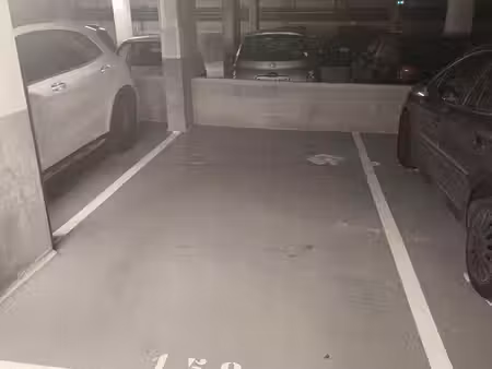 place de parking dans domont