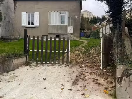 loue maison de ville avec garage voiture nemours