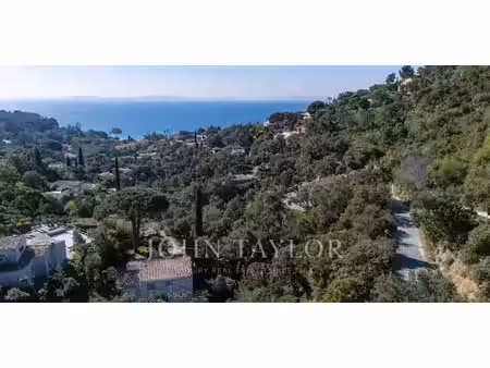 terrain en bord de mer rayol-canadel-sur-mer (83)