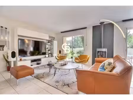 magnifique maison au coeur de la teste de buch