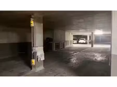 places de parking (93)