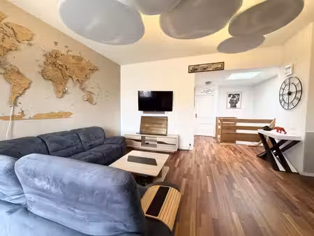 epernay hyper centre : dernier etage - appartement en duplex