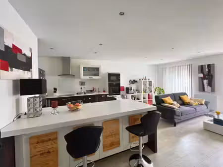 grand t2 rénové de 62 m² au cœur de peyrehorade
