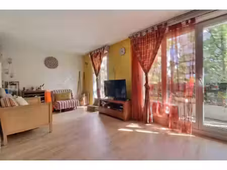 appartement 2 pièces lumineux à vendre à st denis - porte de paris - stade de france