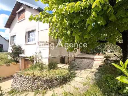 maison sur sous sol et terrain clos de 680m2