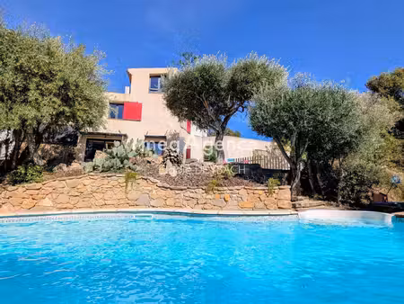 maison avec vue  trois chambres  garage  piscine et terrain