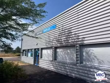 location bureaux et commerces à beaupréau-en-mauges (49600) : à louer / 40m² beaupréau-en-