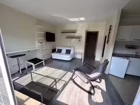 location meublée appartement 1 pièce 28 m² à boulogne-billancourt (92100)  947 €