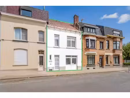 maison avec garage et jardin  beaux espaces...