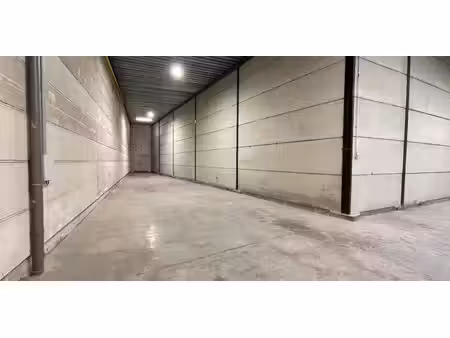 bâtiment d’entreprise à louer à wielsbeke pour € 630