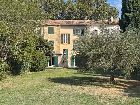 eyguières - immeuble 3 appartements + terrain - 226m² / 760m²