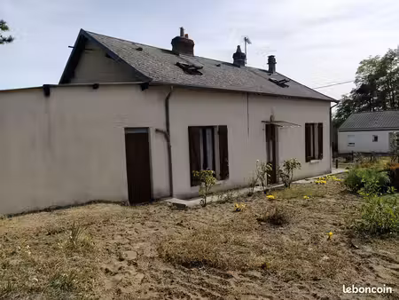 maison sur 4000 m2 de terrain dont terrain constructible