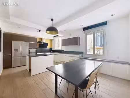 appartement 4 pièces 121 m²