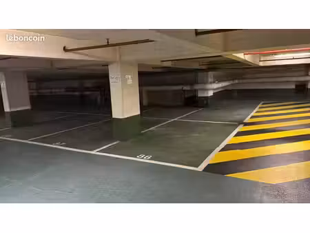 à louer 19 places de parking