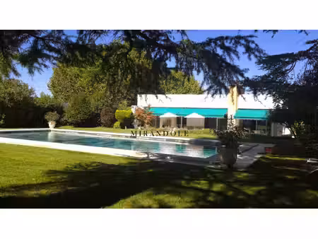 maison contemporaine à vendre dans le quartier plateau de puyricard-la trévaresse