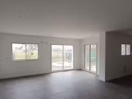location maison à galgon (33133) : à louer / 120m² galgon