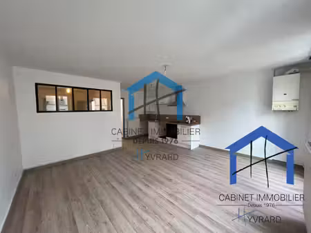 rive de gier - centre - t4 de 70m2 entièrement rénové