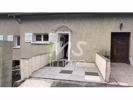 app. f3 avec 2 parkings - 54 m² - la rochette