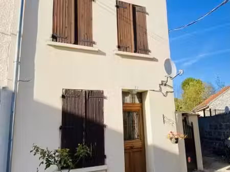 maison de ville 2 chambres proche des commerces idéal premier achat ou investissement loca