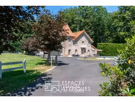 élégante demeure de caractère de 190m² au coeur d'un écrin de verdure