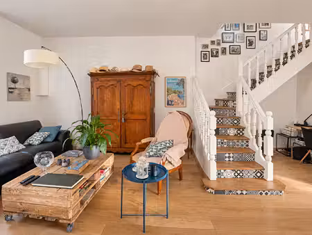 coeur de bourg maison familiale pleine de charme.