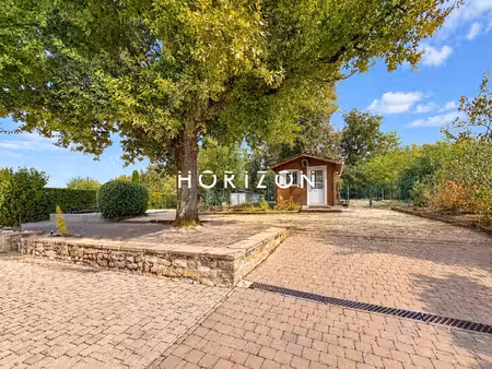 montmerle: plain pied  2029m² terrain