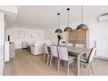 zeer knap luxueus afgewerkt 2-slaapkamerappartement met r...