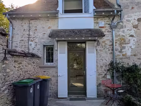 - maison de ville t2-