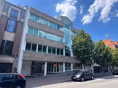 bureau prêt à l'emploi