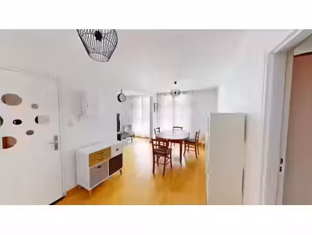 location meublée appartement 3 pièces 66.6 m² à vaulx-en-velin (69120)  940 €