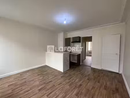 location appartement 2 pièces 37 m² à arpajon (91290)  784 €
