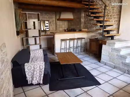 particulier loue maison de village à langlade en janvier 2027