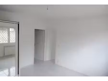 location appartement 3 pièces 94 m² à montpellier (34000)  980 €