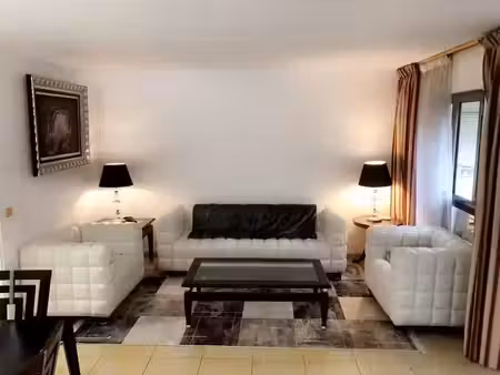 location appartement 2 pièces 56 m² à paris 16ème (75016)  1 790 €