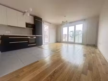 location appartement 3 pièces 63.67 m² à saint-maur-des-fosses (94100)  1 800 €