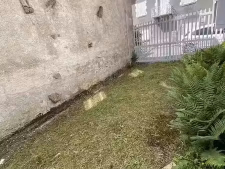 location appartement 3 pièces 67.5 m² à faux-la-montagne (23340)  440 €