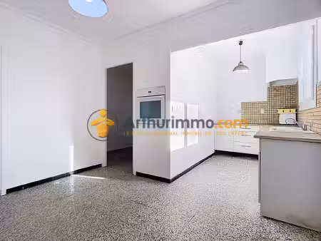 immeuble - 2 appartements - local commercial - perpignan