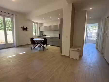 location appartement 4 pièces 84 m² à nice (06000)