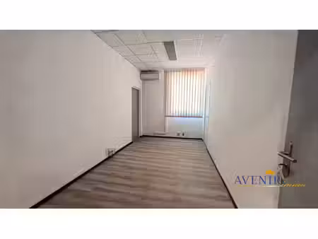 bureau à mimet 12m2