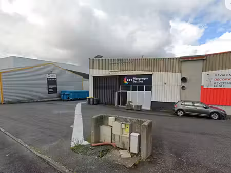 à louer à landivisiau : local d'activité d'environ 120 m² ? zone du vern