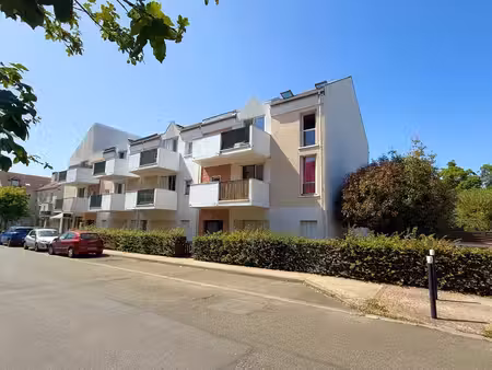 appartement magny les hameaux 3 pièce(s) 63 m2