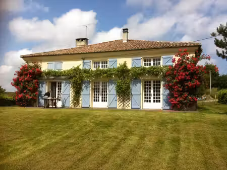 samatan propriété rénovée joli site et superbe vue