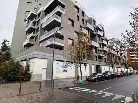 location commerce asnieres sur seine 92600 178m²