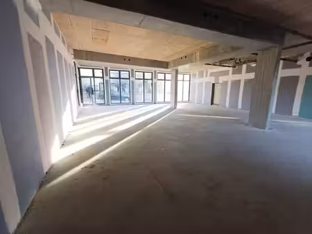 location commerce evry courcouronnes 91080 194m²