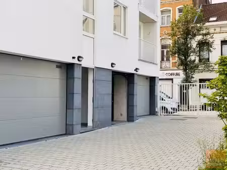 box fermé avec buanderie