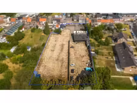 spacieux terrain - entrepôt - bureaux - parking - 6000 m2