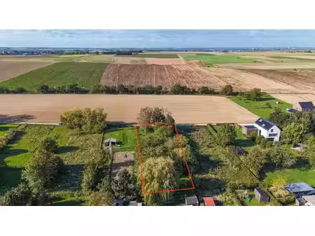 terrain à bâtir au calme pour villa 4 façades (13a 09ca)