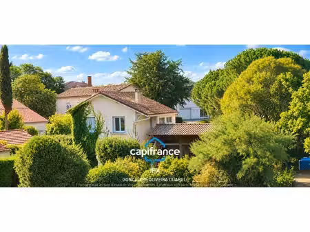 maison avec grand terrain et dépendances – centre de lavardac (47)