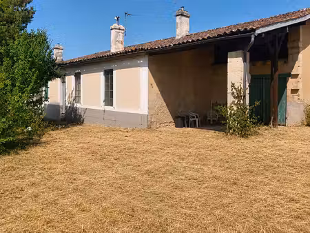 loupiac  maison en moellons à rénover  potentiel exceptionnel à 5 min de la gare de cérons