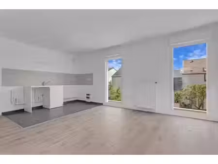 location appartement 2 pièces 43 m² à saint-germain-lès-arpajon (91180)  801 €
